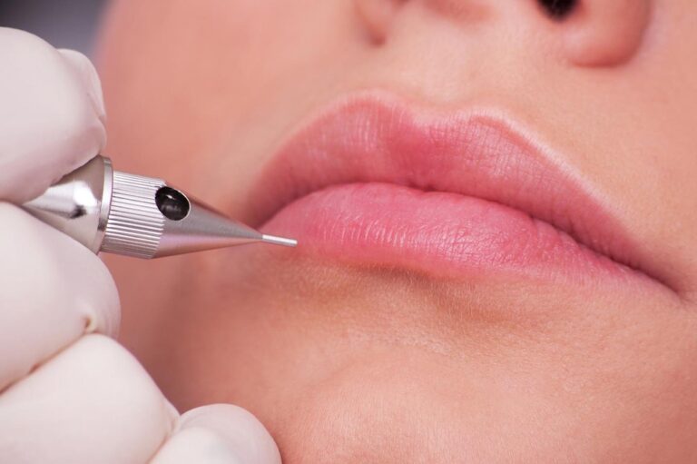 Trucco permanente in estate: è davvero il momento giusto?