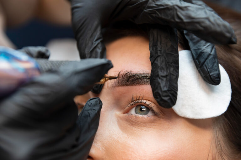 Correzione trucco permanente